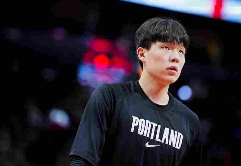 游刃有余！楊瀚森G聯(lián)盟首節(jié)7分鐘5中4&2記三分 高效砍10分2板1助