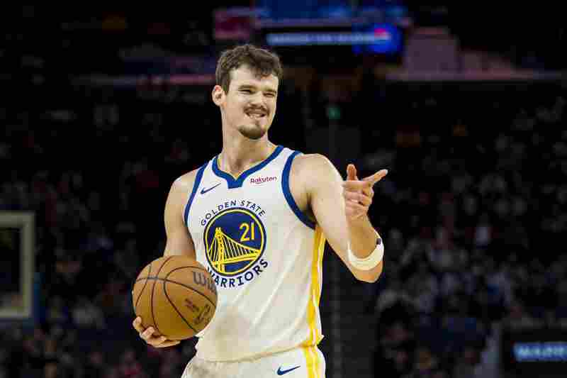 有所貢獻(xiàn)！波斯特出戰(zhàn)32分鐘 14投5中砍下12分9籃板3助攻3蓋帽