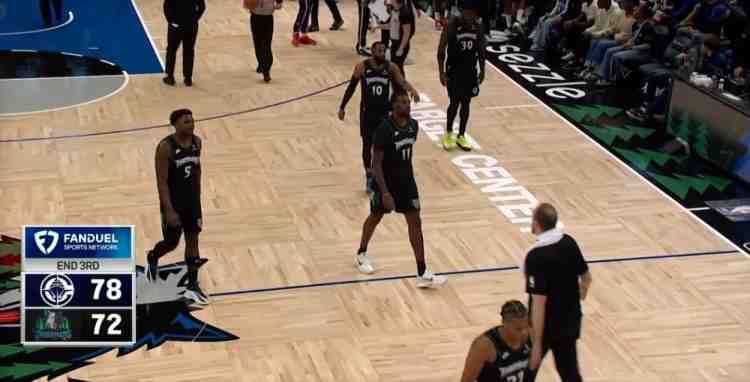 迫近比分！第三節(jié)森林狼30-22凈勝快船8分 麥丹獨(dú)得12分